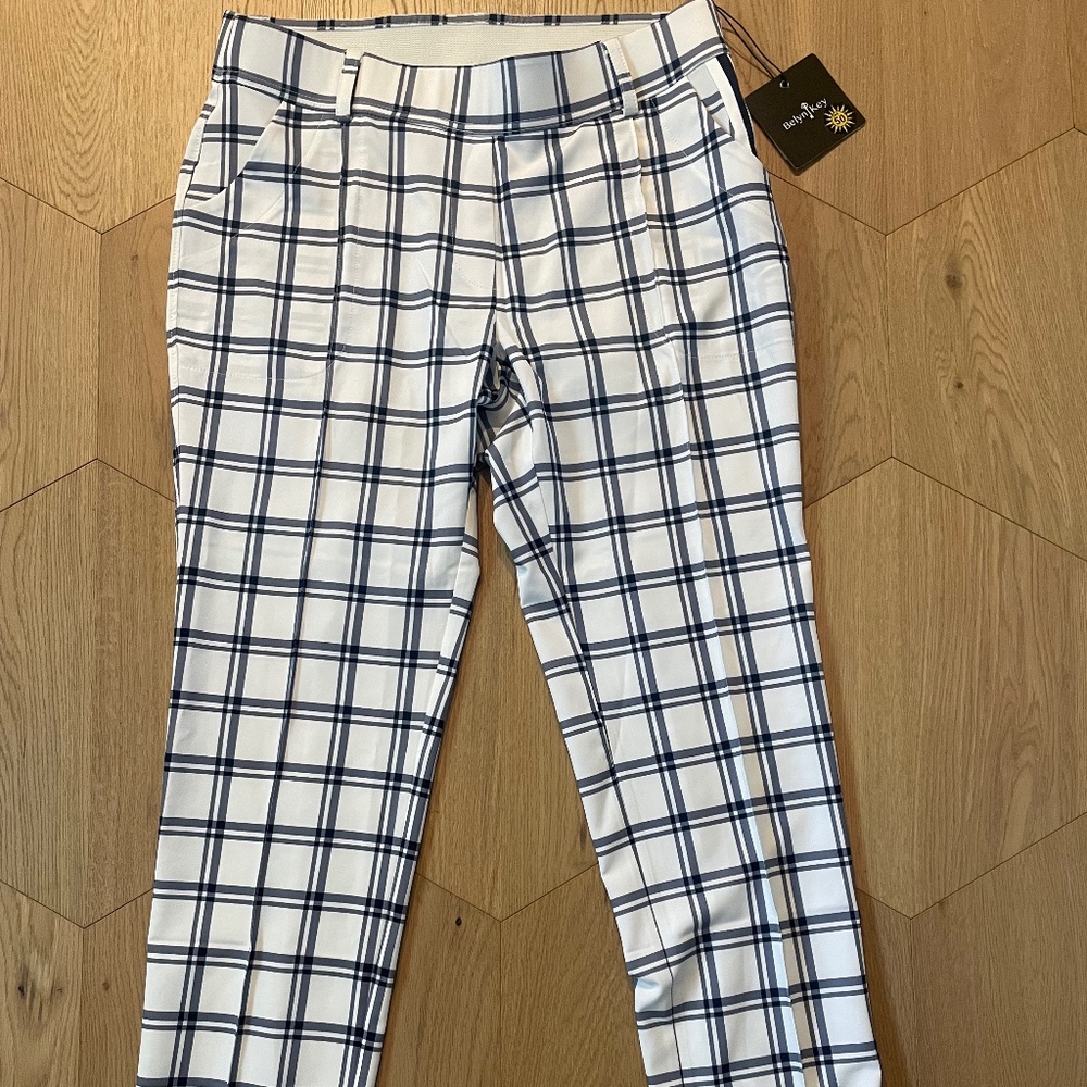 Belyn Key Crop woman’s golf pant  NWT